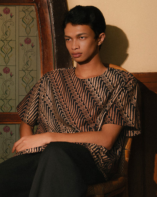 Round Neck S/S Shirt Batik Cap Parang Seno Kecil - F226